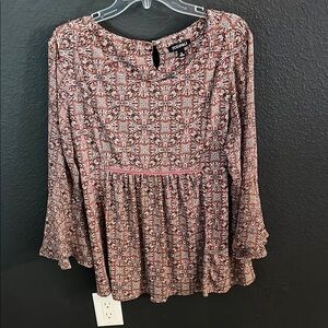 Women’s Roz & Ali Pink 3/4 Bell Sleeve Pleated Blouse